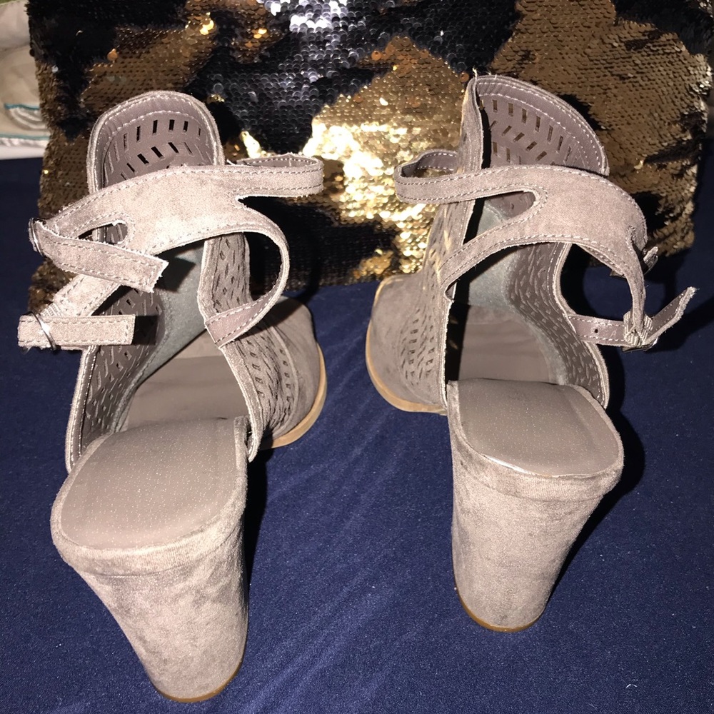 Shoes - Picture 2 of 3